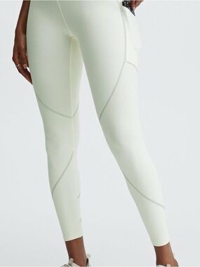 Fabletics Cold Weather High-Waisted Leggings Warm White Reflective Silver XL